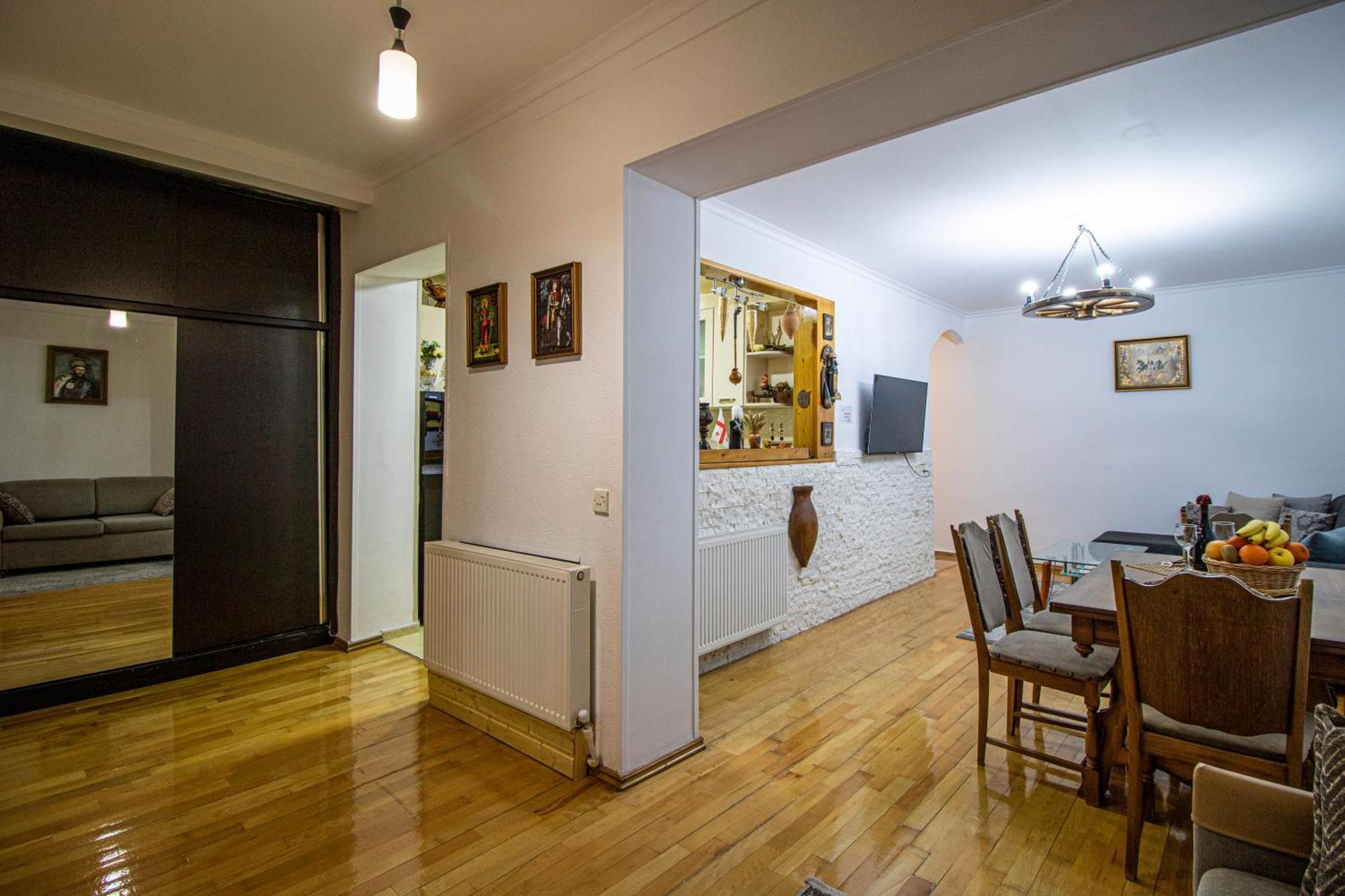 Cozy Apartment On Kostava Tbilisi Exteriér fotografie