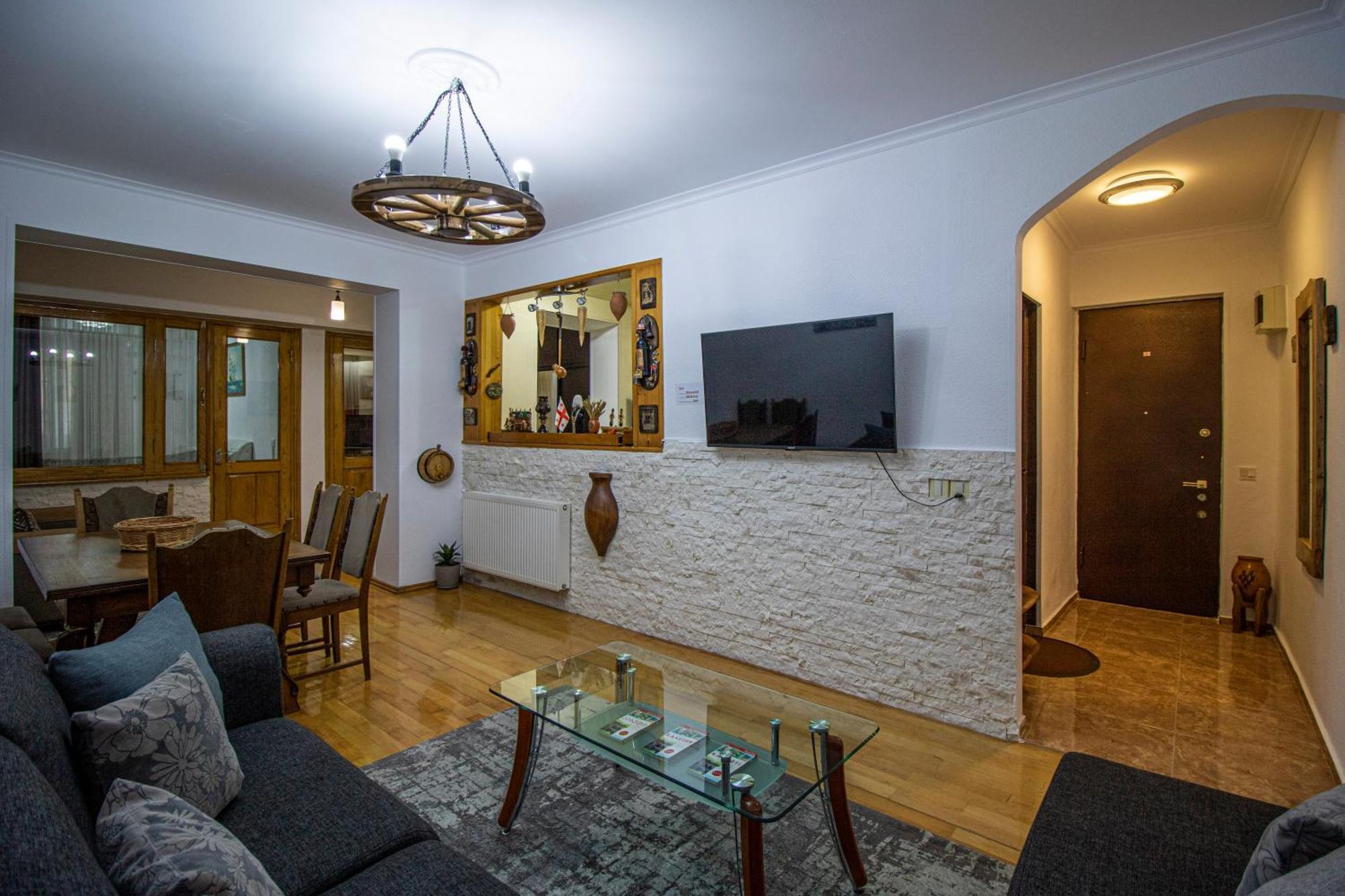 Cozy Apartment On Kostava Tbilisi Exteriér fotografie